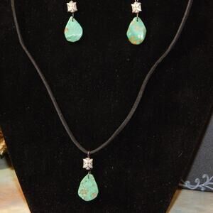 Artisan Turquoise Tear Drop Earring & Necklace on Leather Cord Set